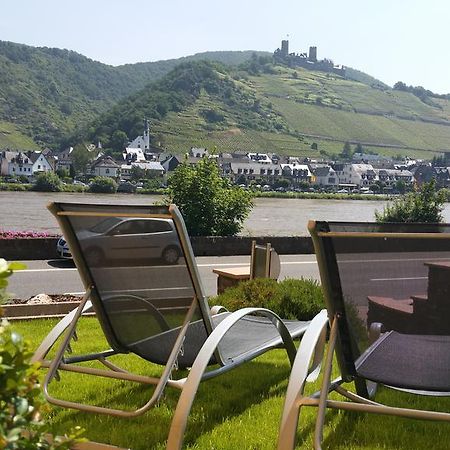 Gaestehaus Burgberg, Weinhaus Fries Kattenes Kültér fotó