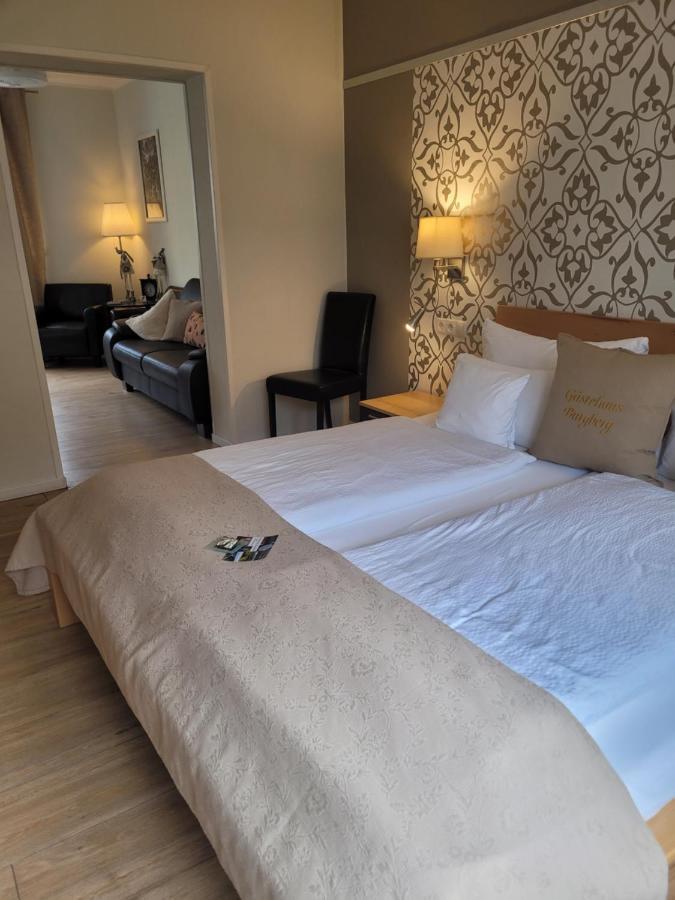 Gaestehaus Burgberg, Weinhaus Fries Kattenes Kültér fotó