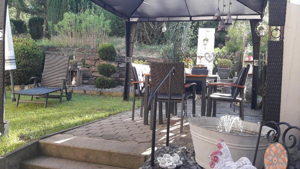Gaestehaus Burgberg, Weinhaus Fries Kattenes Kültér fotó