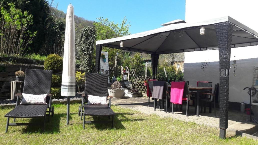 Gaestehaus Burgberg, Weinhaus Fries Kattenes Kültér fotó