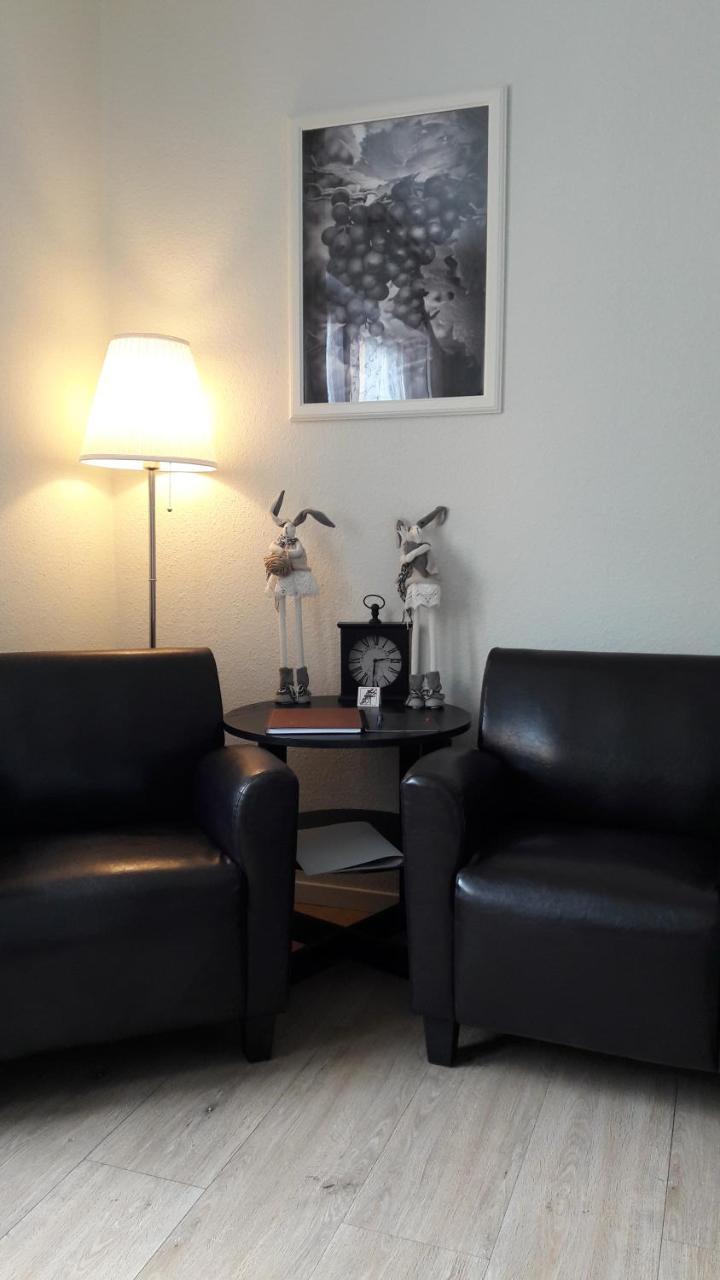 Gaestehaus Burgberg, Weinhaus Fries Kattenes Kültér fotó