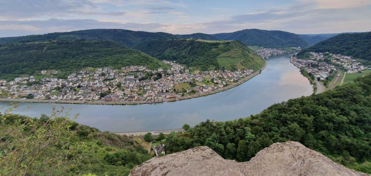 Gaestehaus Burgberg, Weinhaus Fries Kattenes Kültér fotó